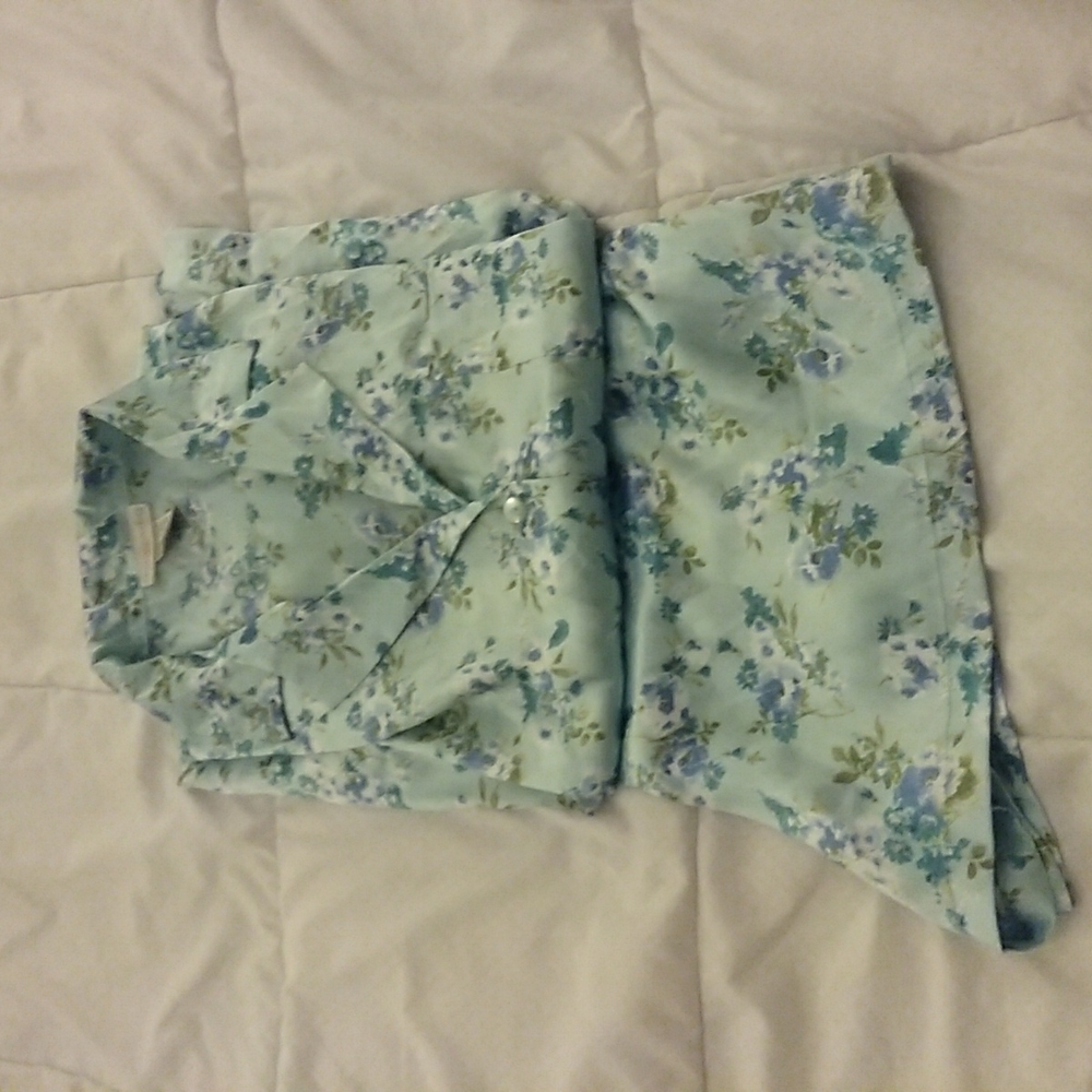 PJ set - Picture 5 of 5